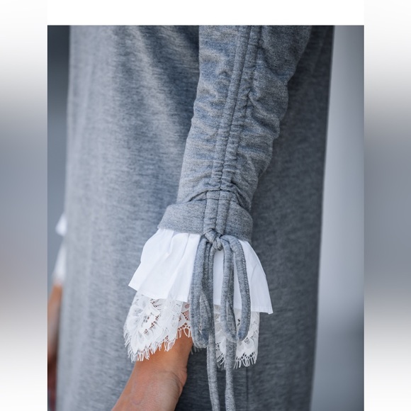 04 Chic Round neck ruching long sleeve lace contrast sweater knit midi Dress - Picture 7 of 7